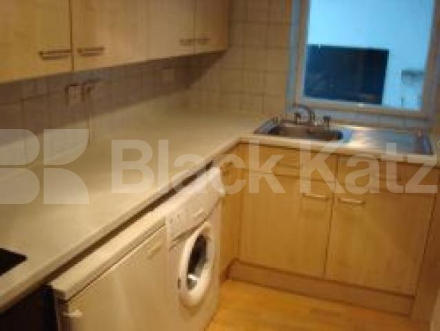 			LOCATION LOCATION LOCATION, 2 Bedroom, 1 bath, 1 reception Flat			 Marchmont Street, RUSSELL SQUARE